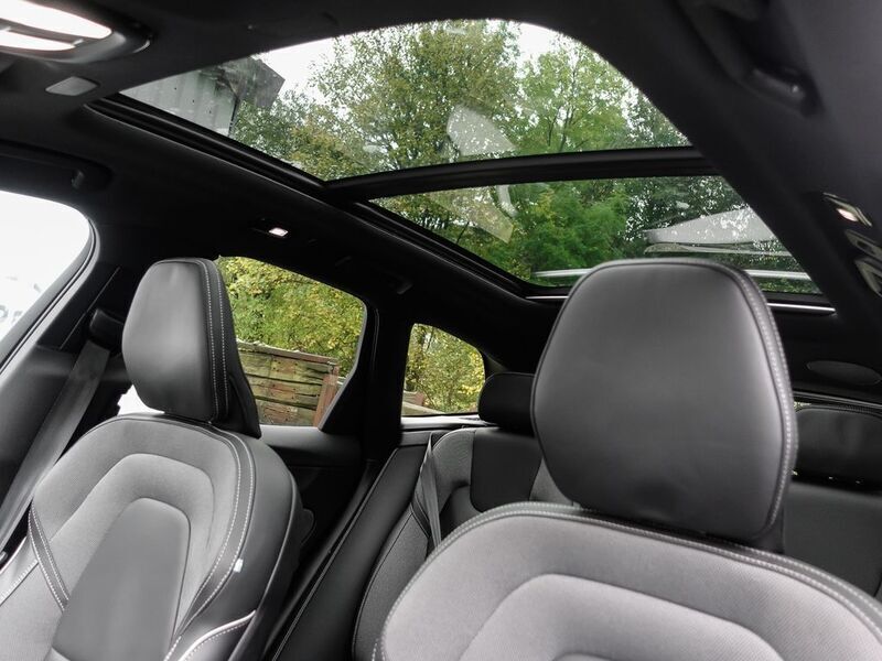 Gebraucht Volvo XC60 Plus 455 PS (334 kW) 2024 Onyx black/ metallic SUV