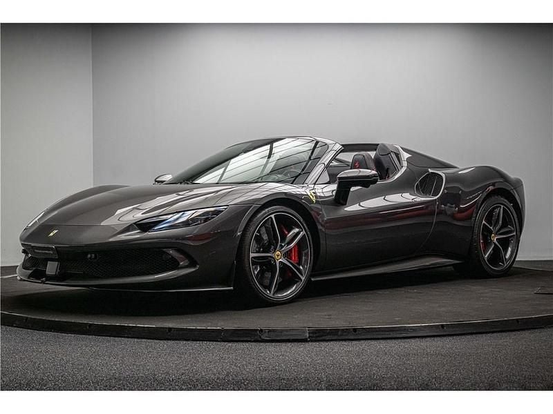 Second-hand Ferrari 296 901 CP (662 kW) 2025 Gri Cabrio