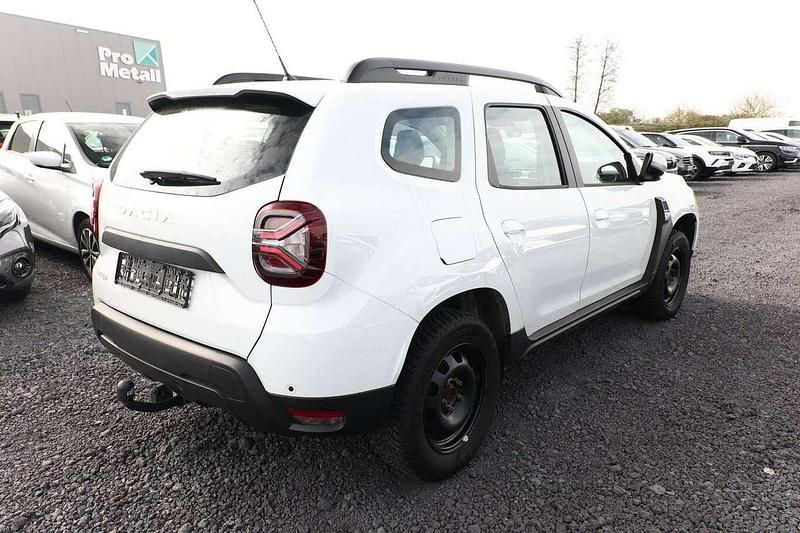 Gebraucht Dacia Duster Expression 101 PS (74 kW) 2023 Gletscherweiß SUV