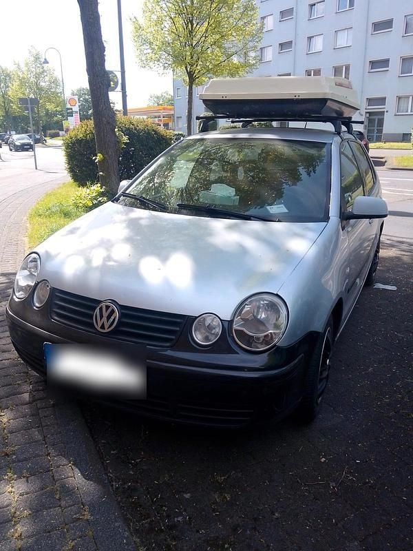 Second-hand VW Polo 75 CP (55 kW) 2005 Argintiu Hatchback