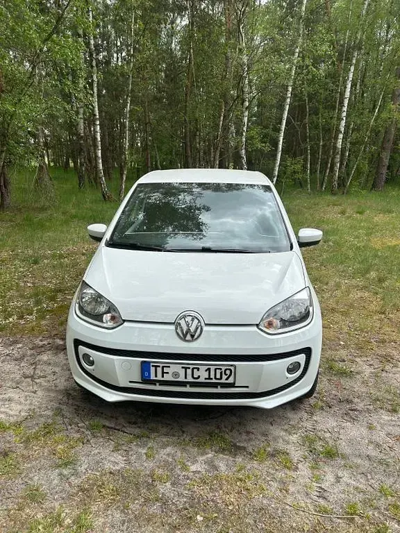Second-hand VW up! CLUB 75 CP (55 kW) 2015 Alb Hatchback