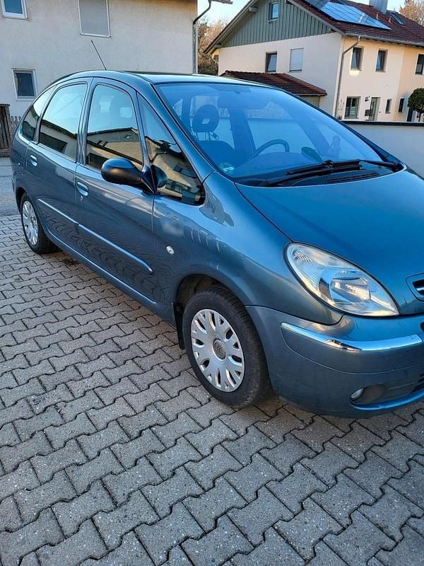 Gebraucht Citroën Xsara Picasso 109 PS (80 kW) 2010 Grau Van / Kleinbus