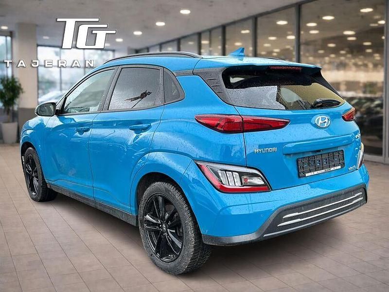 Gebraucht Hyundai Kona Trend 150 kW (204 PS) 2022 Blau SUV