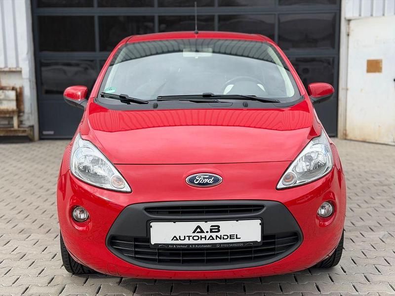 Gebraucht Ford Ka Titanium 69 PS (50 kW) 2015 Rot Kleinwagen
