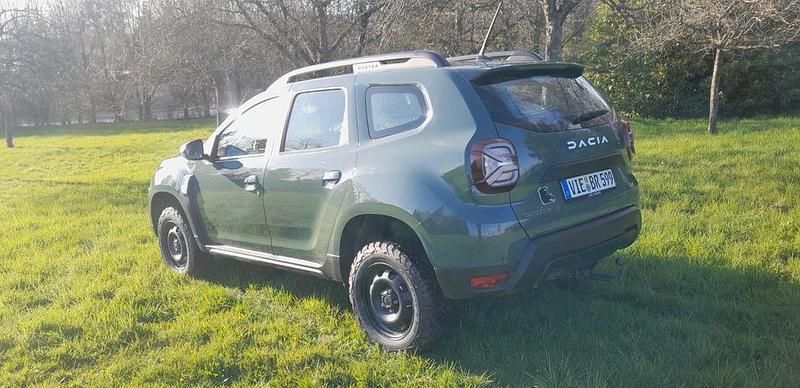Usata Dacia Duster Expression 116 CV (85 kW) 2024 Verde SUV