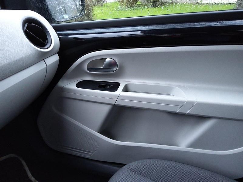 Gebraucht VW up! 75 PS (55 kW) 2012 Schwarz Kleinwagen