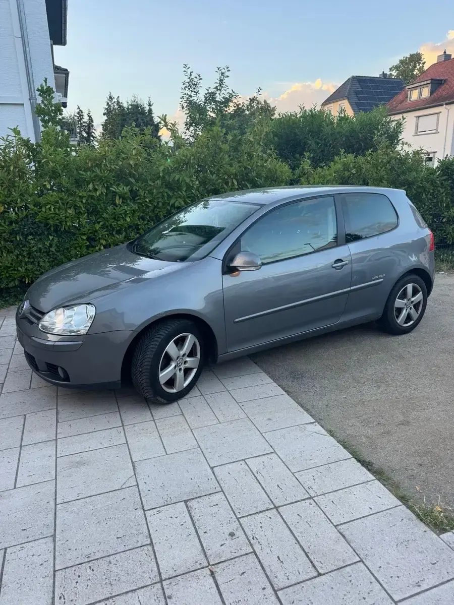 Gebraucht VW Golf VI 100 PS (73 kW) 2008 Silber Kleinwagen
