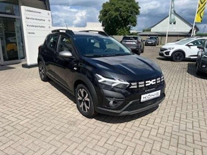 Gebraucht Dacia Sandero Expression 91 PS (66 kW) 2023 Perlmuttschwarz metallic Limousine