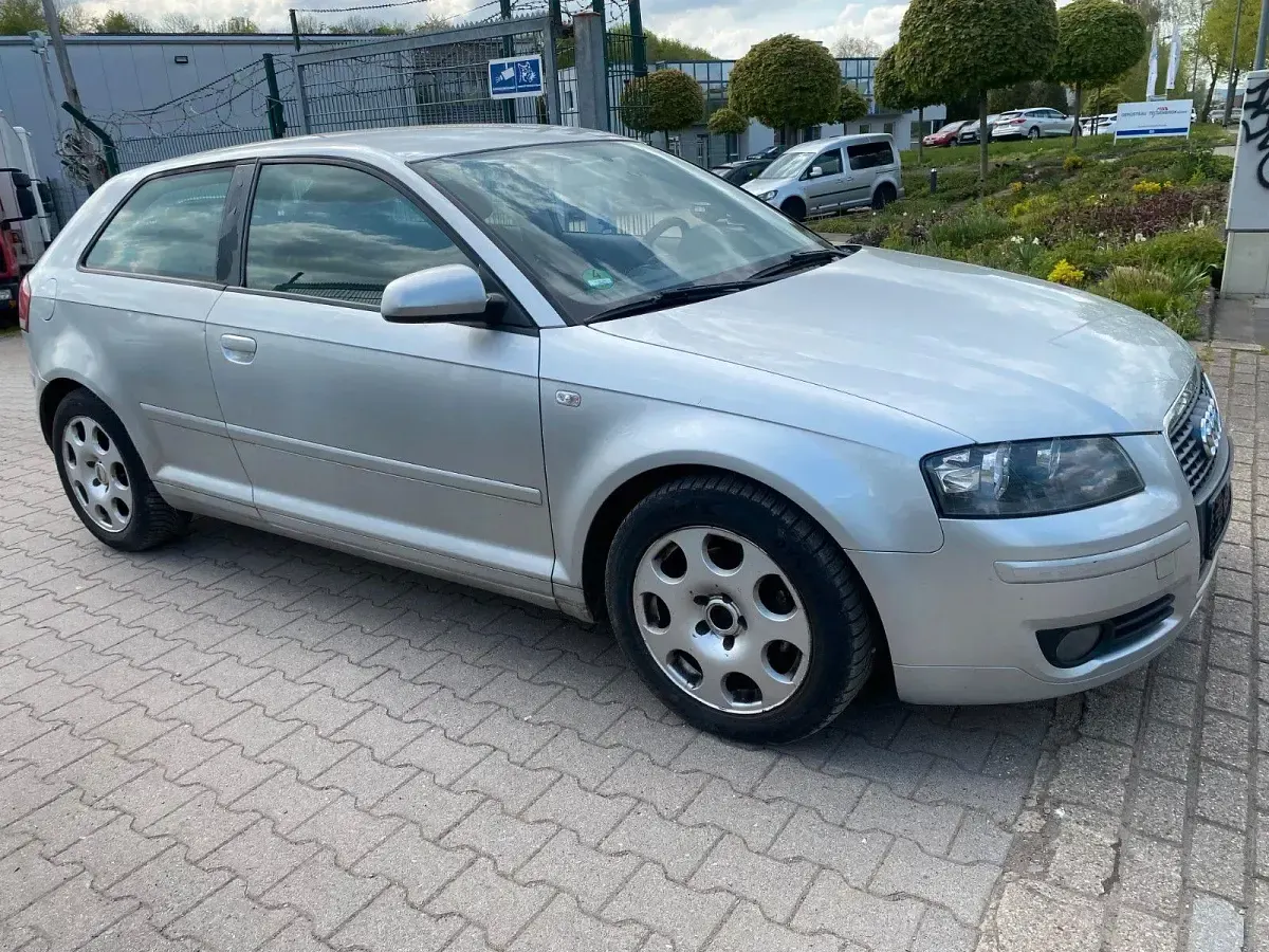 Second-hand Audi A3 140 CP (102 kW) 2006 Gri Hatchback