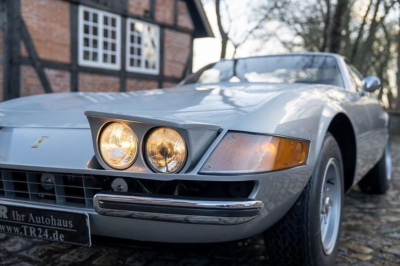Gebraucht Ferrari Daytona 352 PS (258 kW) 1973 Silber Coupé