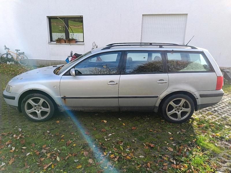 Gebraucht 2000 VW Passat Kombi | 500 € (Superpreis) - Bild 1/4
