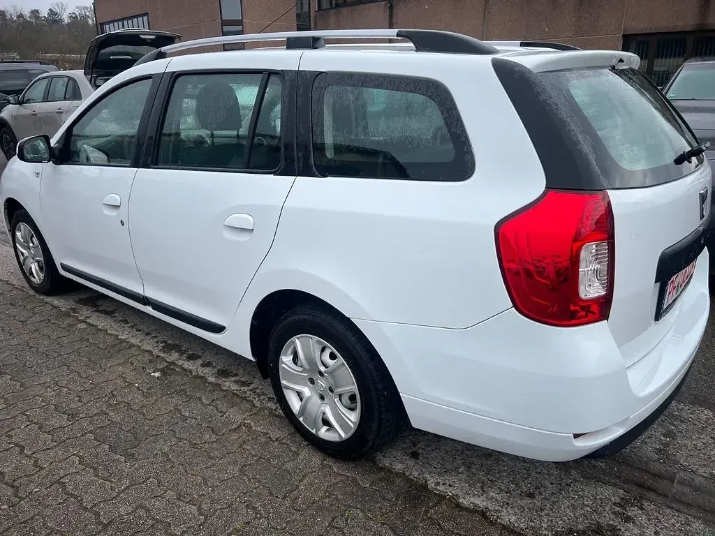 Gebraucht Dacia Logan MCV Lauréate 73 PS (53 kW) 2017 Weiß Kombi