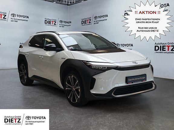 Platinumweiß perleffekt Gebraucht 2023 Toyota bZ4X Basis SUV | 36.990 € (Etwas zu teuer) - Bild 1/4