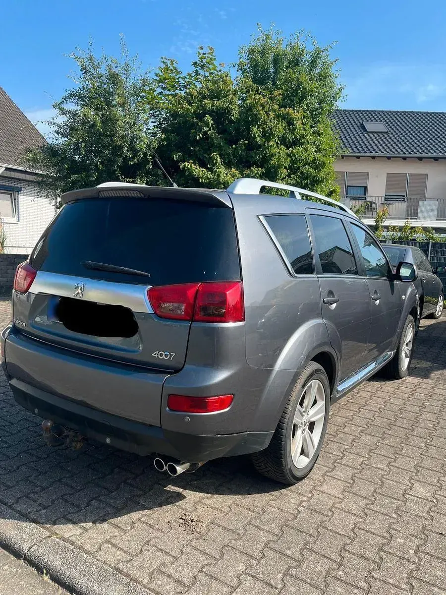Gebraucht Peugeot 4007 Allure 156 PS (114 kW) 2012 Grau SUV