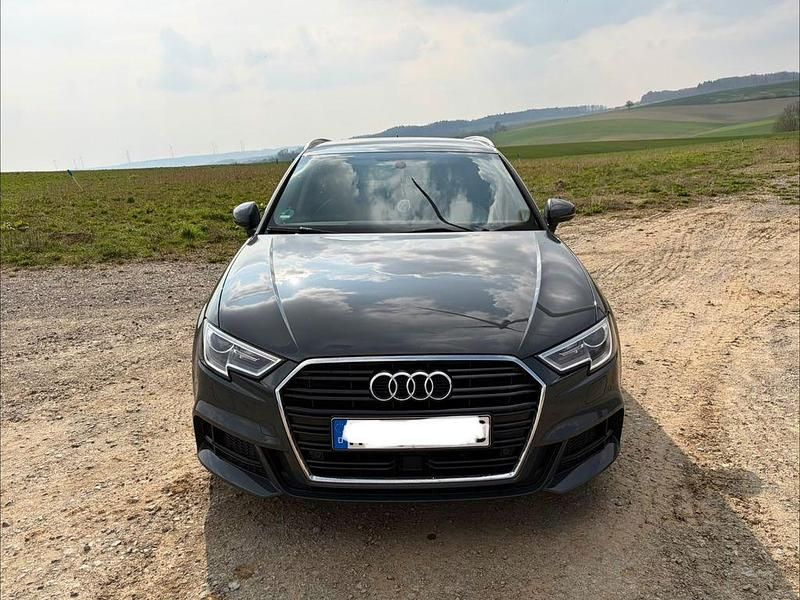 Gebraucht Audi A3 Design 150 PS (110 kW) 2019 Grau Limousine