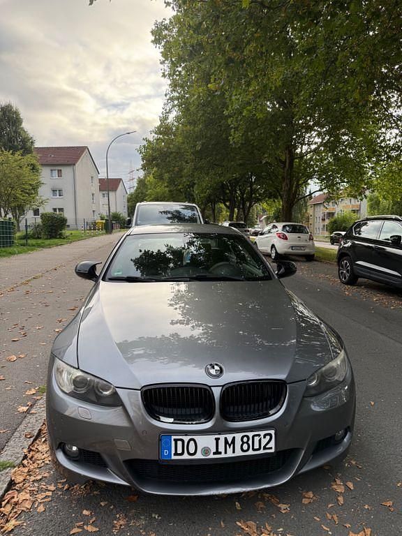 Grau Gebraucht 2010 BMW 320 M Sport Coupé | 7.800 € (Guter Preis) - Bild 1/4