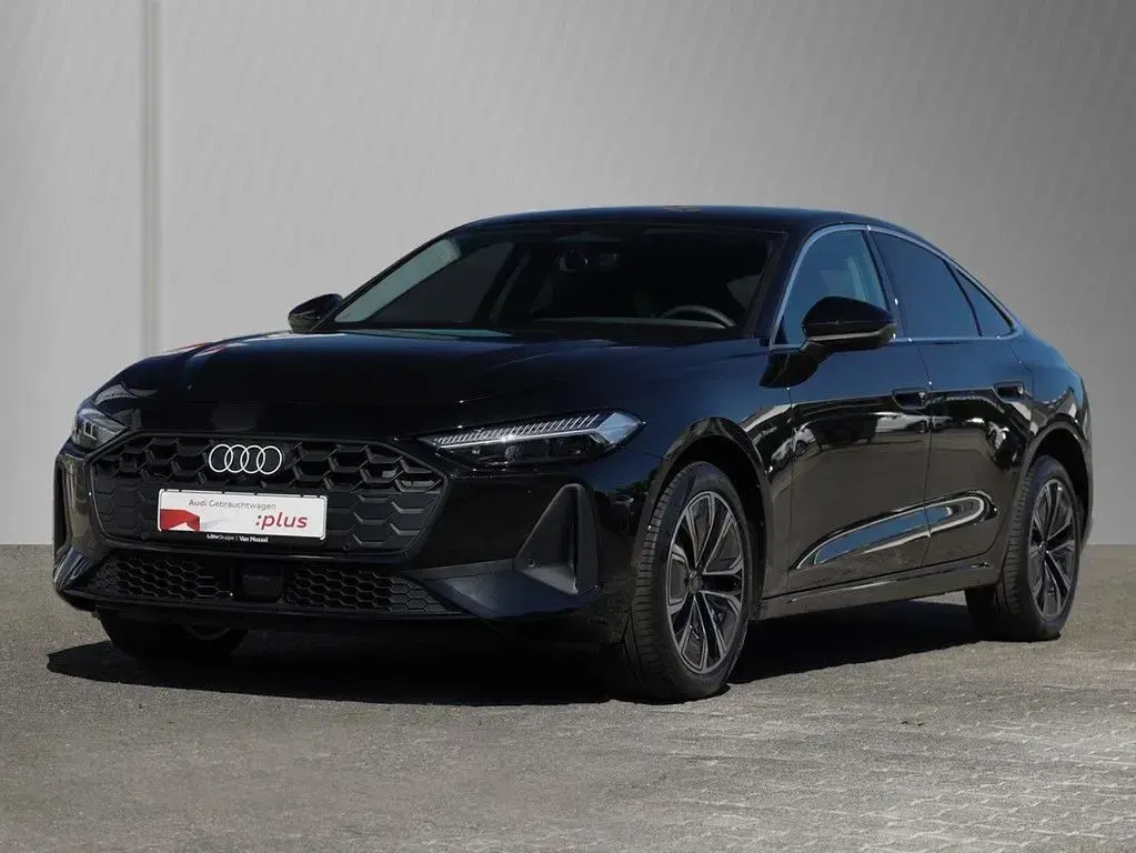 Gebraucht Audi A5 Sport 204 PS (150 kW) 2025 Mythosschwarz metallic Limousine