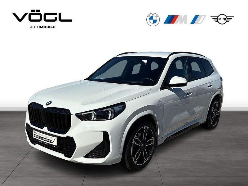 Weiß Gebraucht 2024 BMW X1 Efficient Dynamics SUV | 43.960 € (Teuer) - Bild 1/4