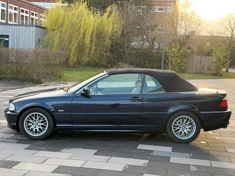 Gebraucht BMW 320 170 PS (125 kW) 2001 Blau Cabrio