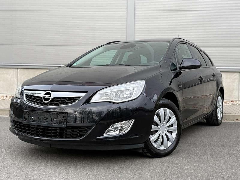 Gebraucht Opel Astra 110 PS (80 kW) 2011 Saphirschwarz mineraleffekt Kombi