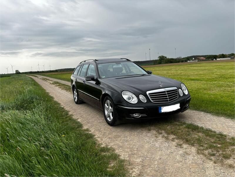 Schwarz Gebraucht 2007 Mercedes E220 Avantgarde Kombi | 4.200 € (Guter Preis) - Bild 1/4