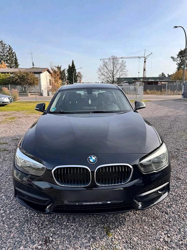 Schwarz Gebraucht 2016 BMW 116 Sport Line Kleinwagen | 5.250 € (Superpreis) - Bild 1/4