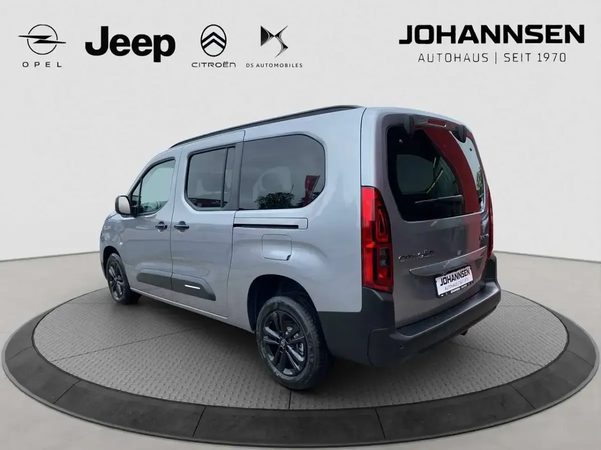 Neu Citroën Berlingo 102 PS (75 kW) 2026 Grau stahl Van / Kleinbus