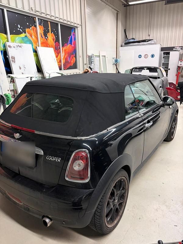 Gebraucht Mini Cooper Cabriolet 120 PS (88 kW) 2010 Schwarz Cabrio
