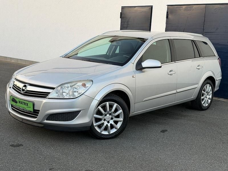 Silber Gebraucht 2009 Opel Astra Edition Kombi | 1.950 € (Guter Preis) - Bild 1/4
