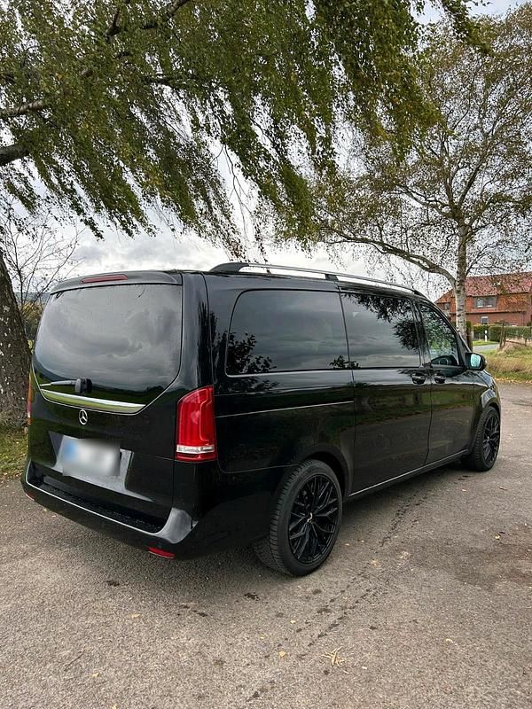 Gebraucht Mercedes V220 163 PS (119 kW) 2018 Schwarz Van / Kleinbus