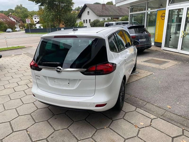 Gebraucht Opel Zafira 136 PS (100 kW) 2019 Schneeweiss Van / Kleinbus