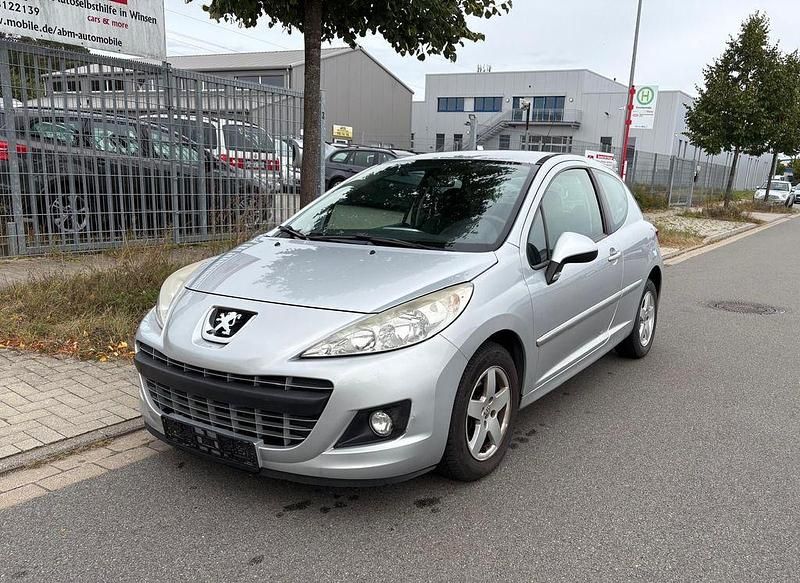 Silber Gebraucht 2011 Peugeot 207 Tendance Limousine | 3.499 € (Fairer Preis) - Bild 1/4