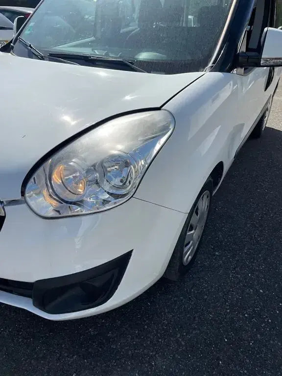 Używany Opel Combo Edition 120 KM (88 kW) 2016 Biały Minivan
