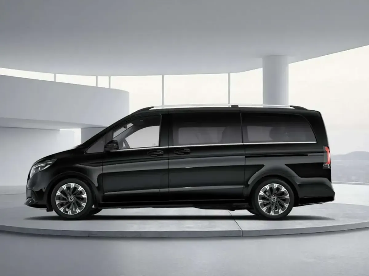 Gebraucht Mercedes V250 Avantgarde 190 PS (139 kW) 2025 Obsidianschwarz Van / Kleinbus