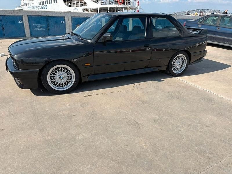 Gebraucht BMW M3 343 PS (252 kW) 1986 Schwarz Coupé
