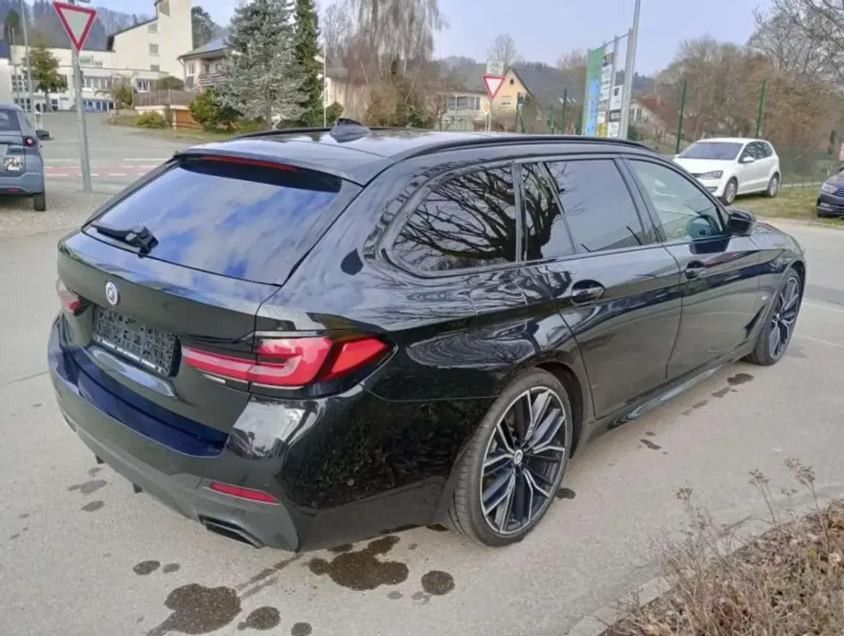 Gebraucht BMW 540 340 PS (250 kW) 2022 Black saphire metallic Kombi