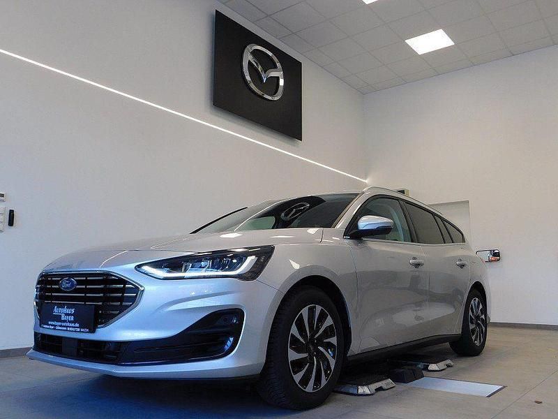 Gebraucht Ford Focus Titanium 125 PS (91 kW) 2024 Silber Limousine