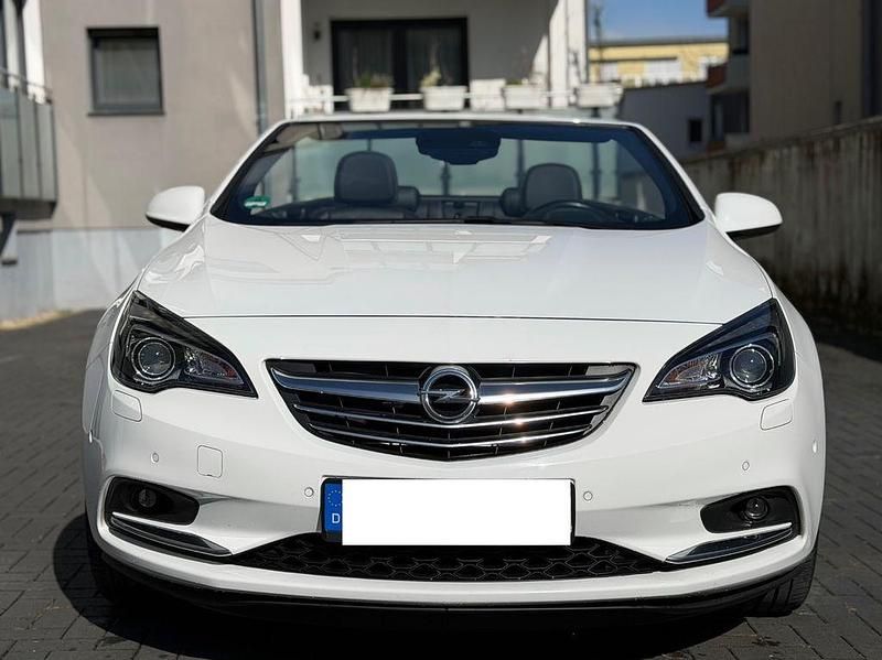 Gebraucht Opel Cascada Active 170 PS (125 kW) 2017 Weiß Cabrio