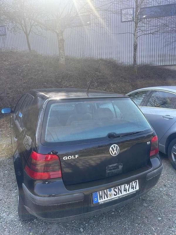 Gebraucht VW Golf IV Edition 105 PS (77 kW) 2001 Limousine
