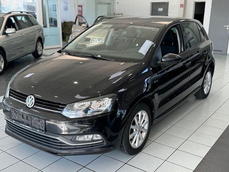 Gebraucht VW Polo LOUNGE 90 PS (66 kW) 2015 Schwarz Limousine