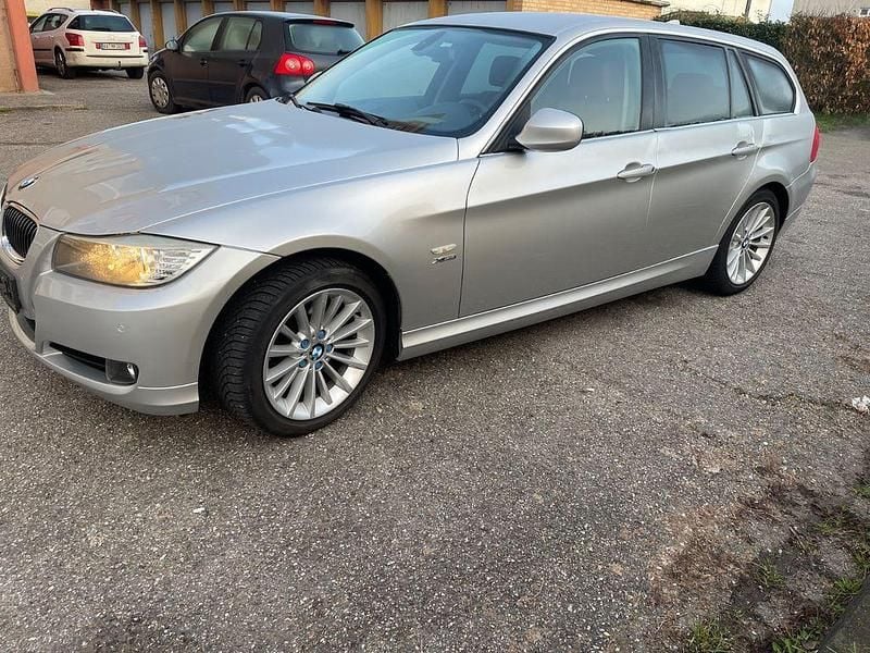 Second-hand BMW 325 Performance 218 CP (160 kW) 2011 Argintiu Break