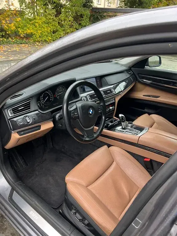 Gebraucht BMW 730 Performance 245 PS (180 kW) 2009 Grau Limousine