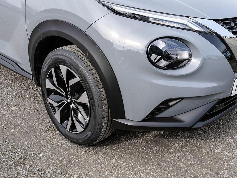Neu Nissan Juke Acenta 114 PS (83 kW) 2026 Grau SUV