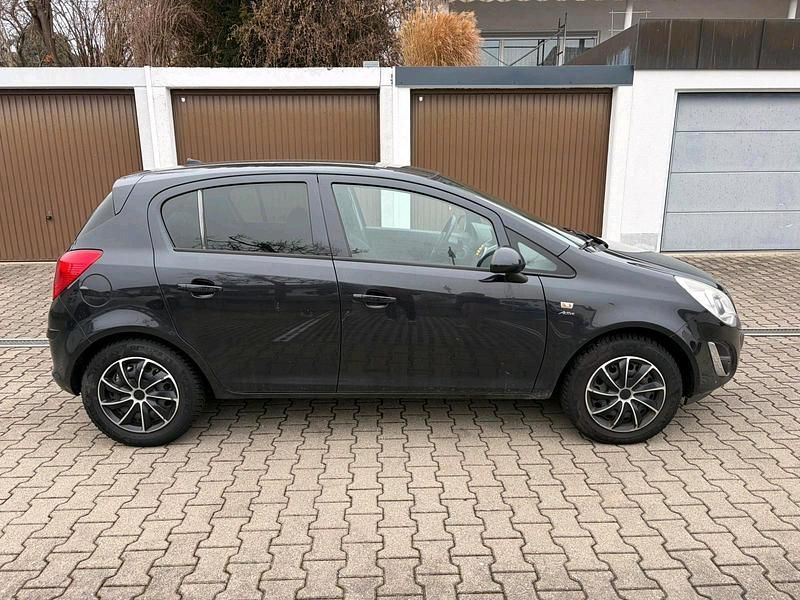 Gebraucht Opel Corsa 91 PS (66 kW) 2013 Schwarz Kleinwagen