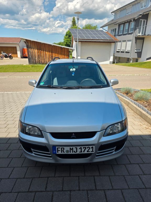 Silber Gebraucht 2003 Mitsubishi Space Star Comfort Edition Van / Kleinbus | 2.199 € (Etwas zu teuer) - Bild 1/4