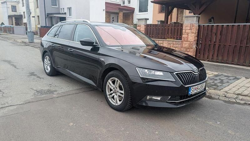 Gebraucht Skoda Superb LAURIN & KLEMENT 190 PS (139 kW) 2016 Schwarz Kombi