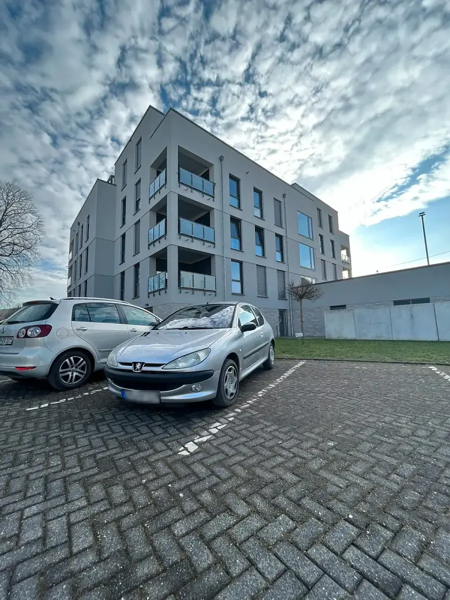 Gebraucht Peugeot 206 75 PS (55 kW) 2003 Silber Kleinwagen