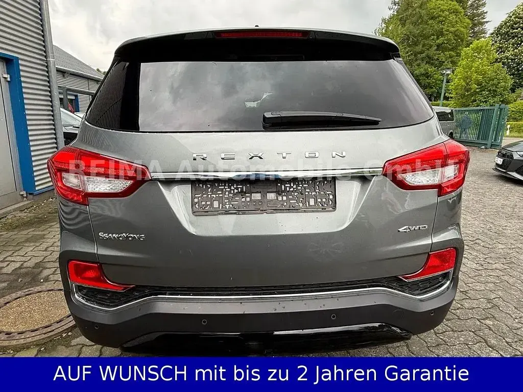 Gebraucht SsangYong Rexton 181 PS (133 kW) 2017 Grau SUV
