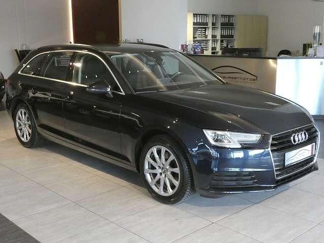 Gebraucht Audi A4 Basis 150 PS (110 kW) 2018 Blau Kombi