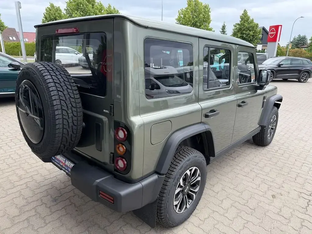 Neu BAW 212 166 PS (122 kW) 2026 Grün SUV